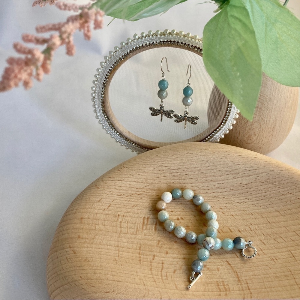 π
ΊBEADED Bracelet Amazonite with Sterling Silver Toggle - Picture 2 of 8